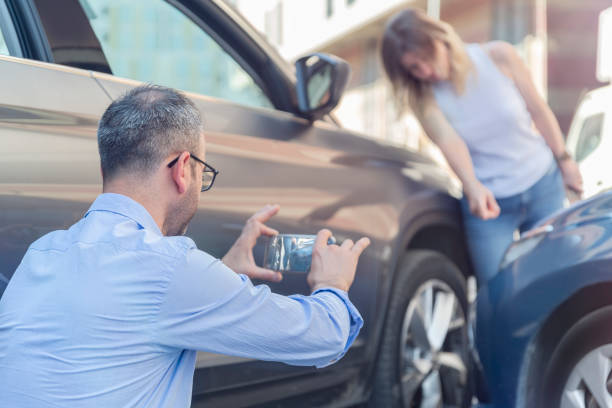 Professional Commercial Auto Insurance technician working in Butler, MO
